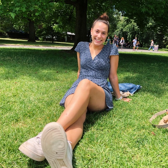 Meet your Posher, Beatrix - Picture 1 of 1